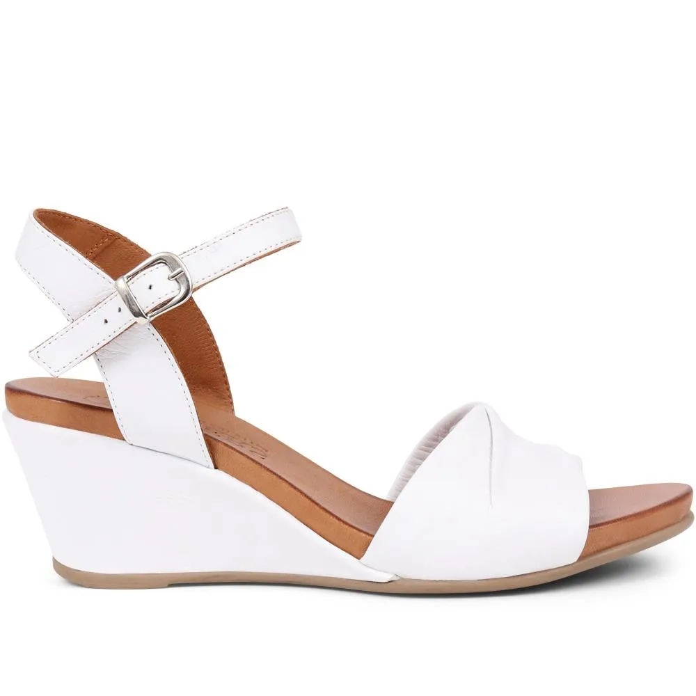 Adjustable Buckle Wedges - BELMETIN37017 / 323 773
