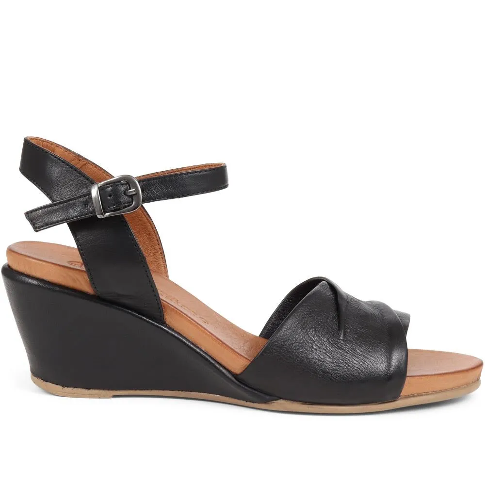 Adjustable Buckle Wedges - BELMETIN37017 / 323 773