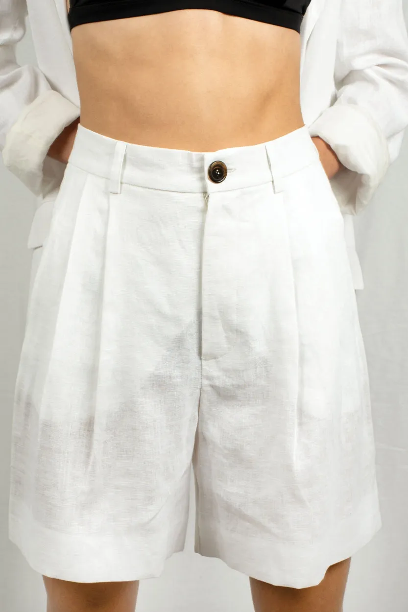 Gina | white