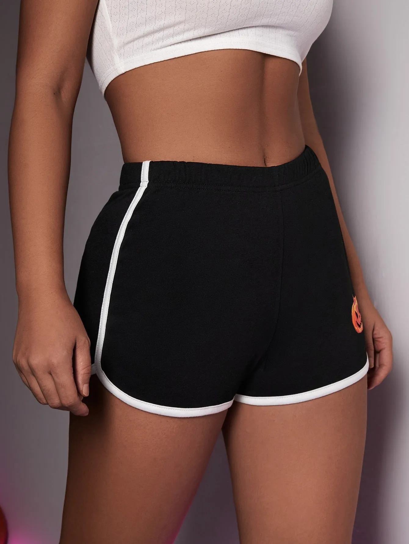 Sporty Halloween Contrast Binding Natural Women Shorts